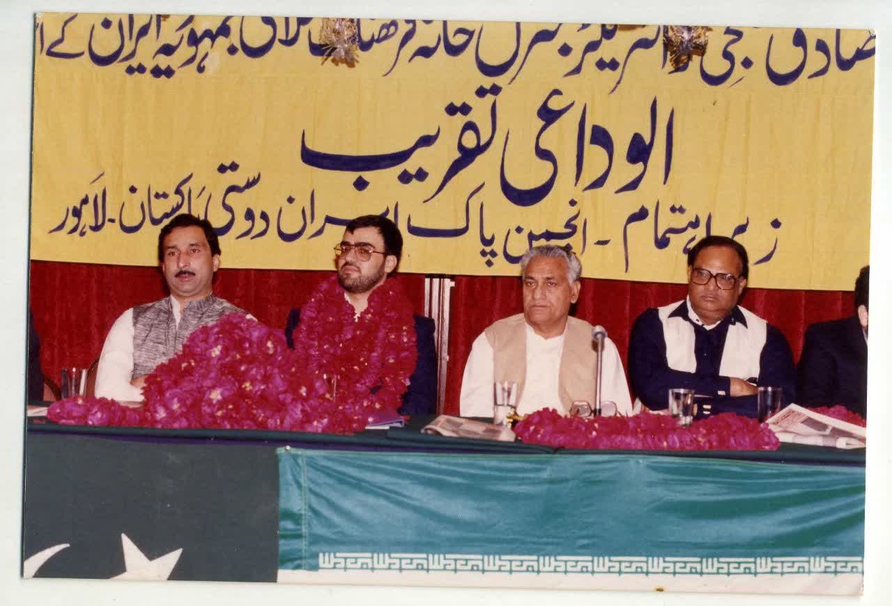 سفیر فرهنگی که با قلم به مصاف تکفیر رفت