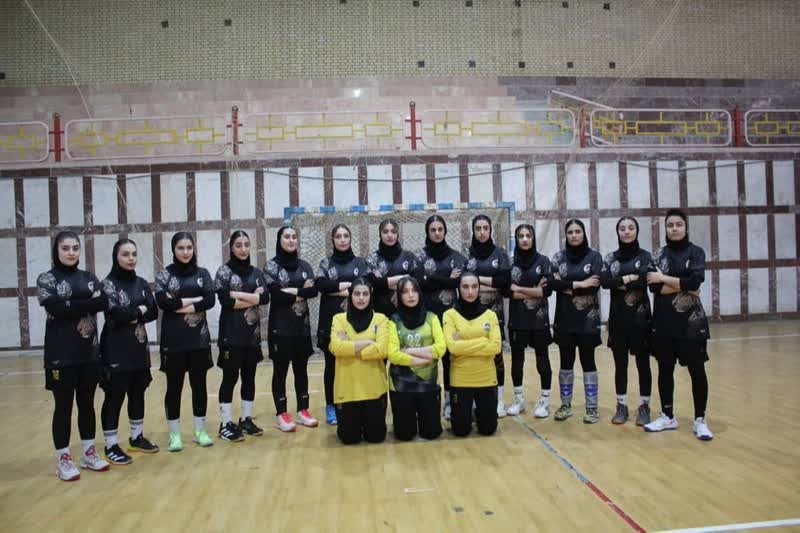 با دختران هندبالیست بومی در مسیر صعود به لیگ برتر